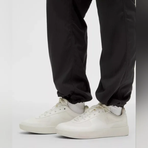 Lululemon Black Dance Studio Mid-Rise Pant Regular Size 8 - Picture 6 of 12